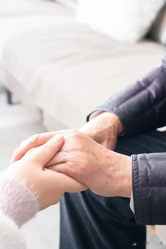 爆！哪种养老方式才是“真香”之选？晚年之际，选对养老方式极为关键。居家养老，