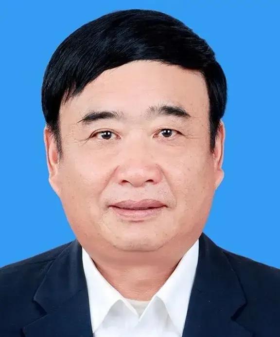 “时代楷模”徐淙祥让我们能更好的把粮袋子抓在自己手上今天开始安徽太和不只是只