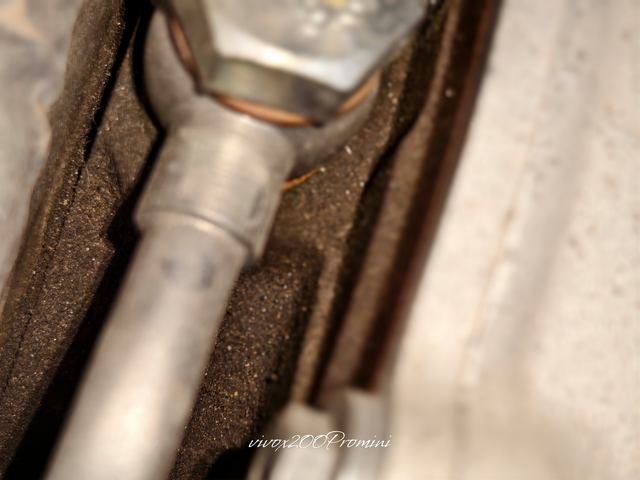 涡轮增压器漏油四年车今天看涡轮漏油了，真厉害，已经好几个人发现漏油了，同款车友