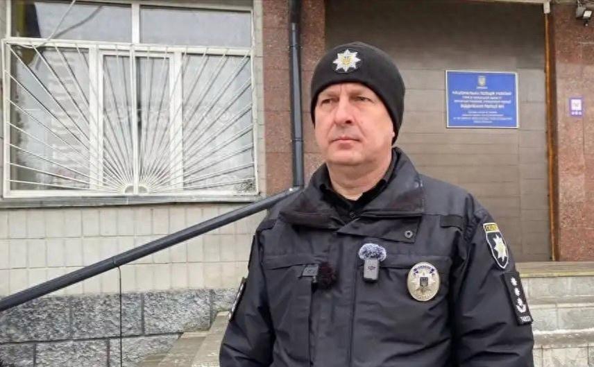 乌克兰前线与俄罗斯火拼，后方自己人火拼，一名59岁退伍老兵与当地警察发生激烈枪战