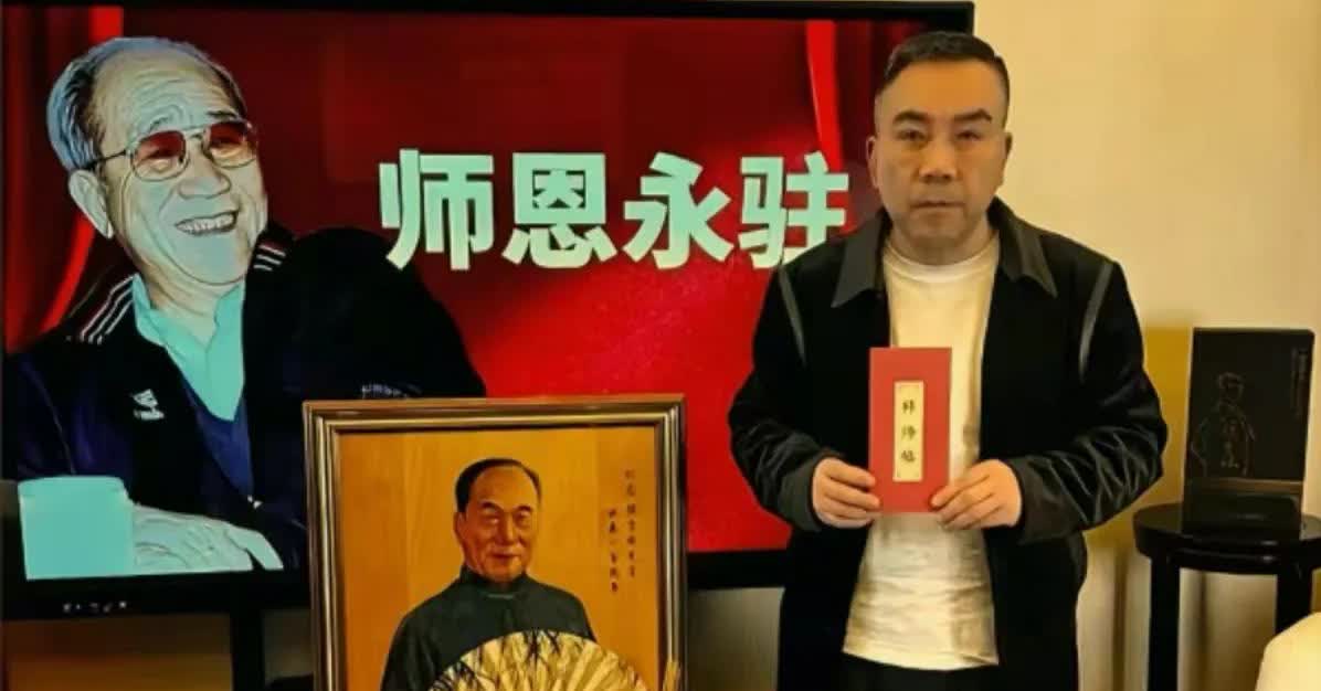 杨议的拜师，是一个闹剧，现在天津人基本上都不关注他了。以前是一个名人，因为作