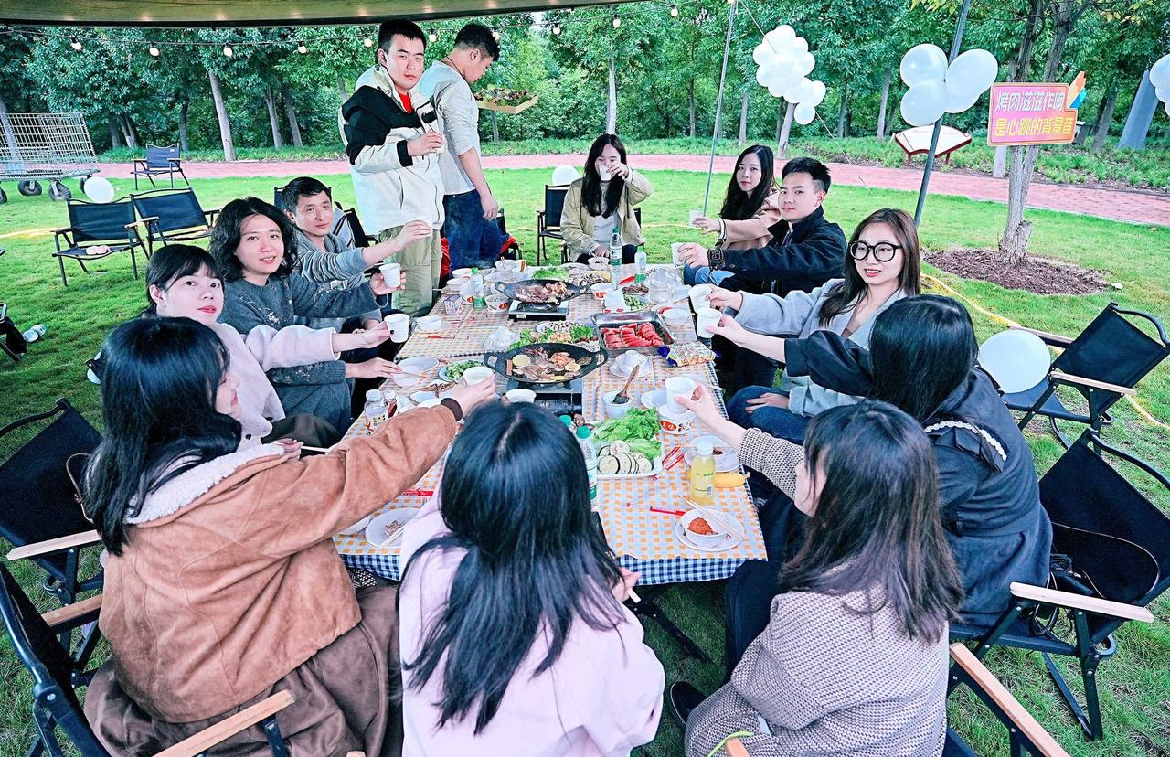 今天（11月8日），由中国铁路成都局集团有限公司重庆机务段团委联合共青团沙坪坝区