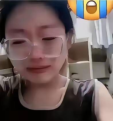 穷人最大的悲哀是只富养女，却不养德。近日郑州一名大二女生对着手机镜头向父母哭
