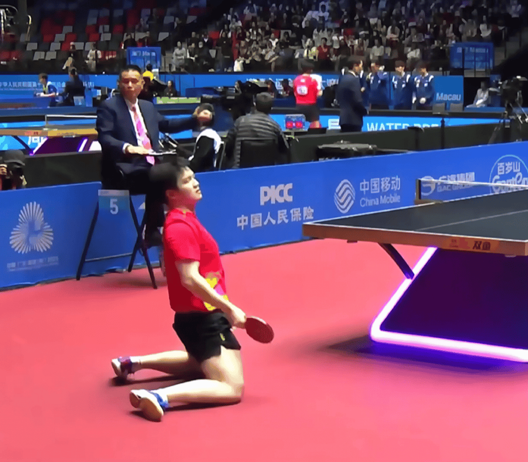 这些动作是人类能做的么…恐怖如斯。