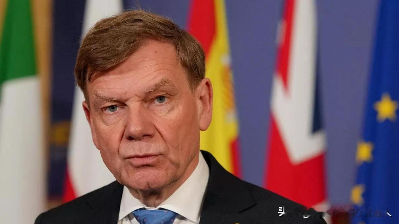 瓦德富尔终于摊牌了！很多人以为这是德国在向美国表忠心。错了！真相是，他在掩盖去年