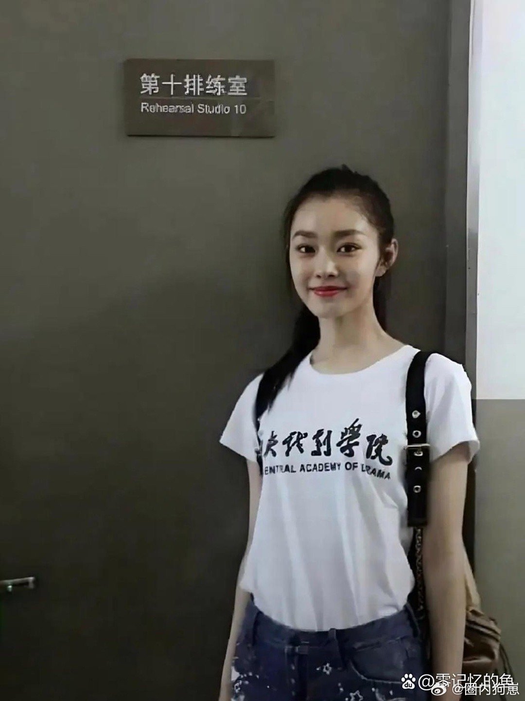 大学时期的宋轶，漂亮得没话说～​​​