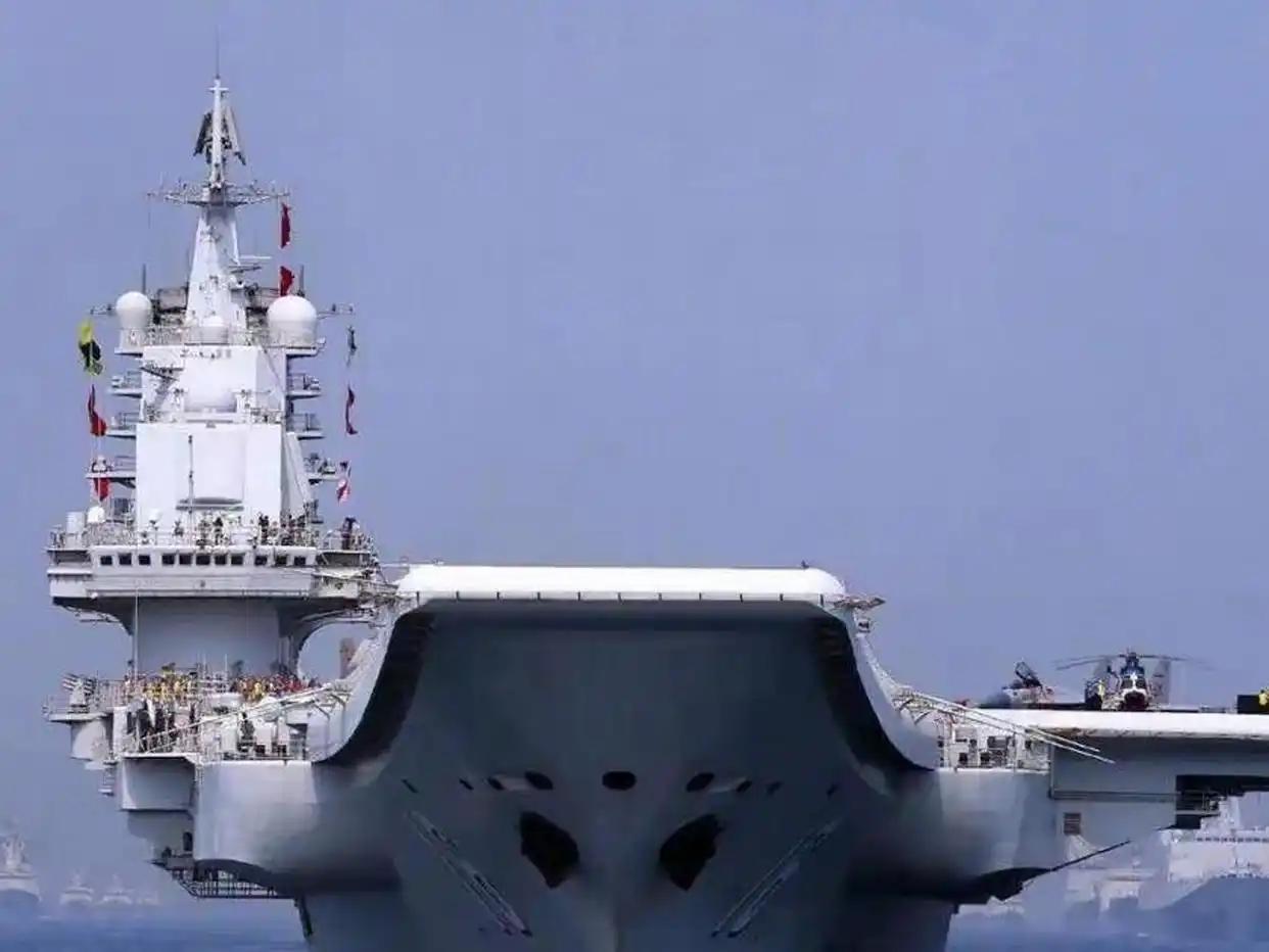 [比心][比心]沸腾！004航母合拢收官，12万吨巨舰碾压美福特级，命名悬念拉满沸腾