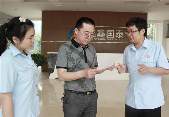 基层法院的违法判案,请问应该把投诉信寄到哪个部门