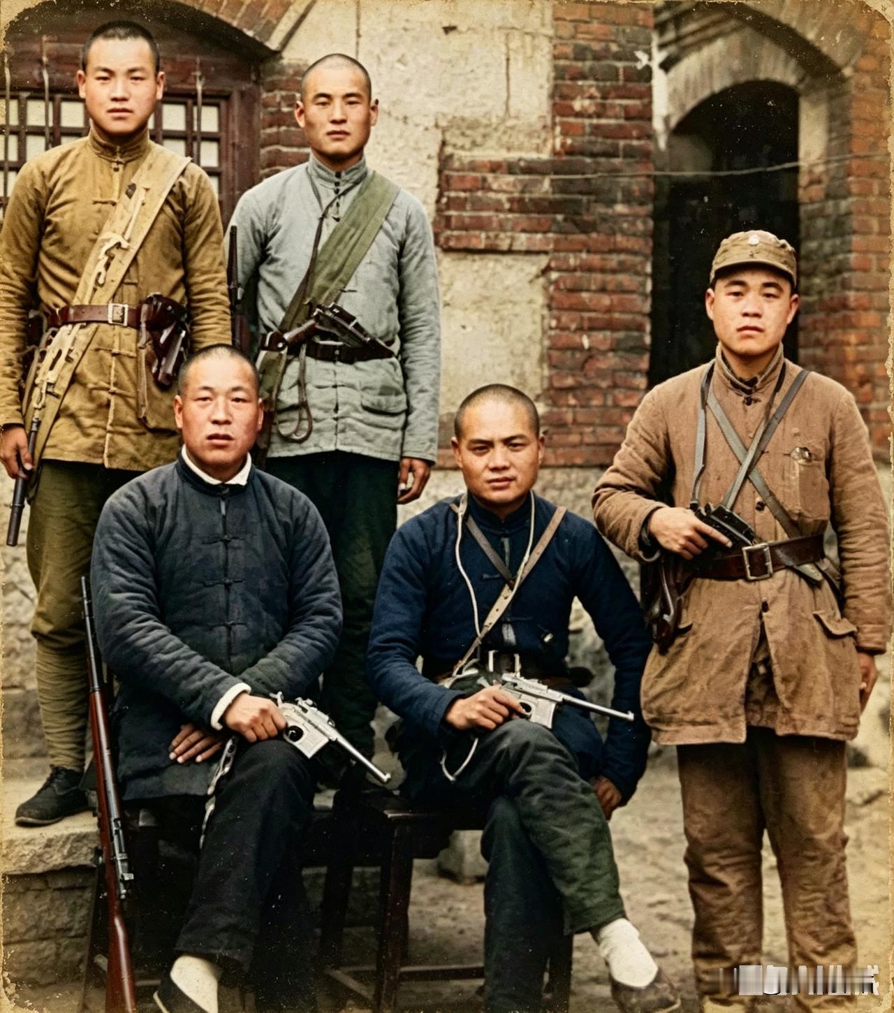 盒子炮，真的是情怀吗？不，匣中犹有英雄泪！国产战争影视剧里，大侠双枪挥舞，