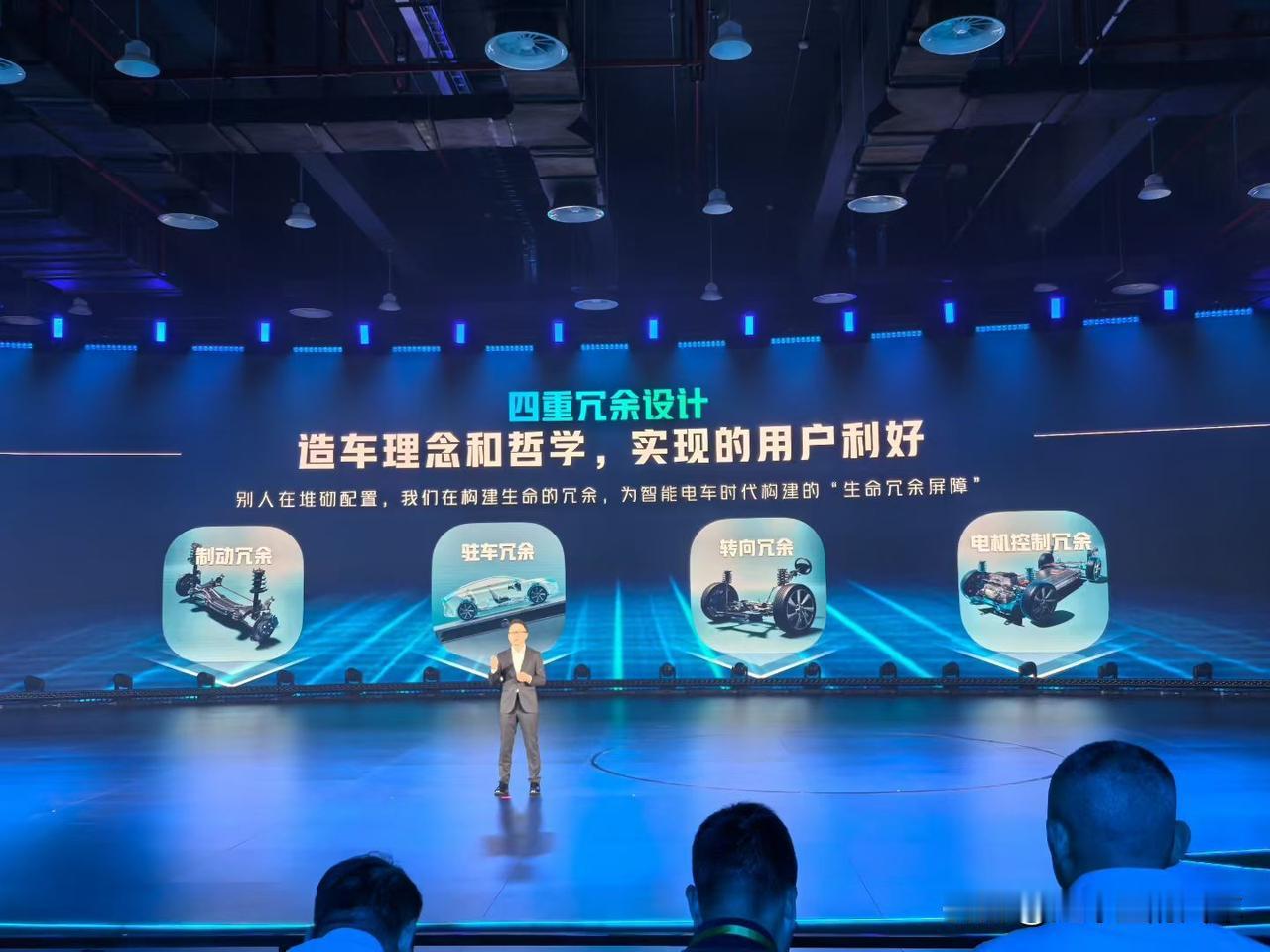 RAV4荣放换代，油电双强才是真香警告！广州车展前期，一汽丰田直接甩出王炸—