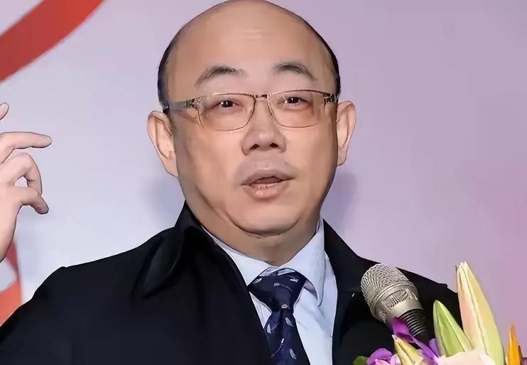 郭正亮这回在岛内算是捅了马蜂窝。这位长期混迹蓝绿之间、对两岸议题门儿清的评论员，