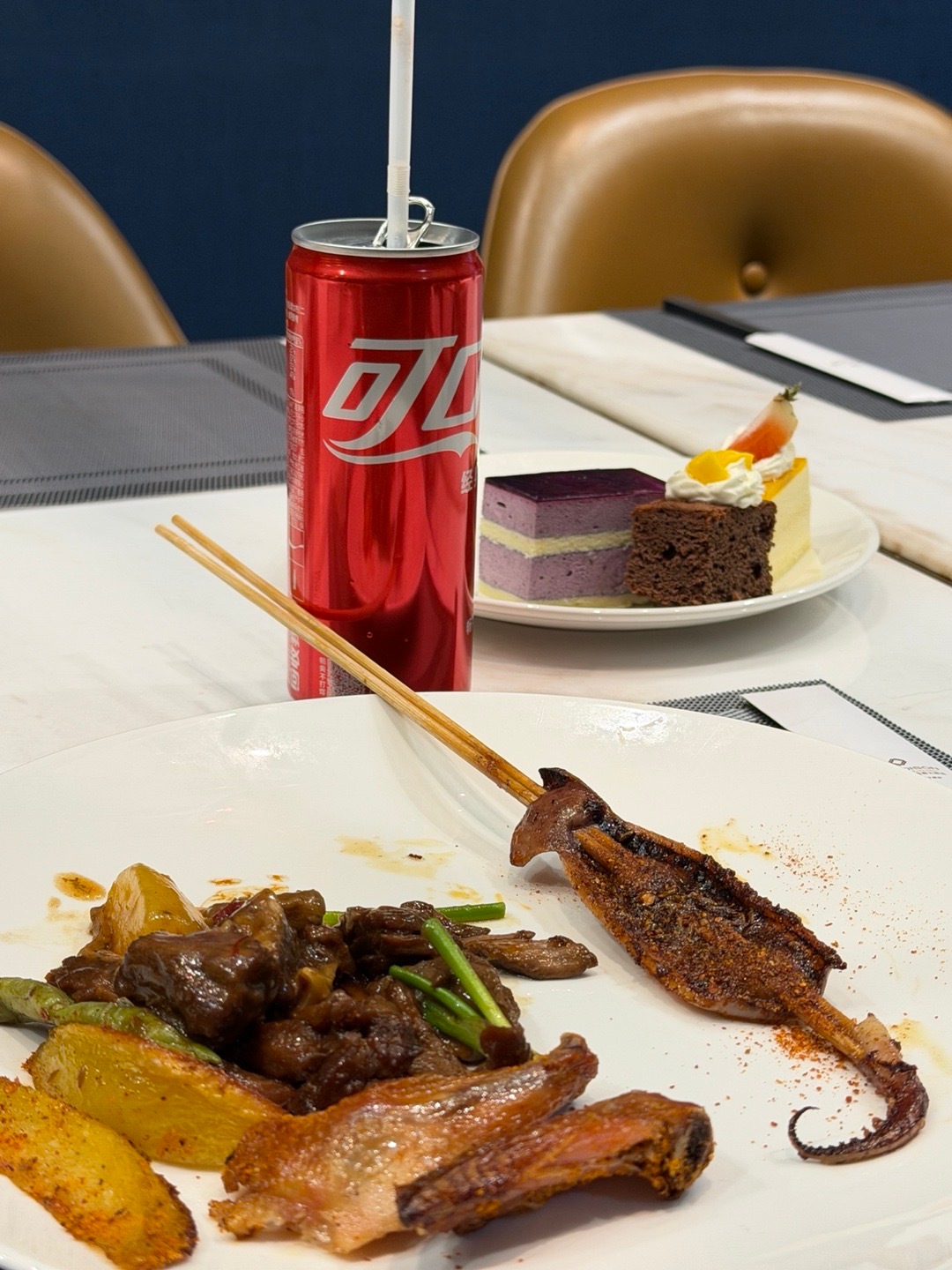 酒店的饭居然是中餐！还是乐奇懂我们中国胃