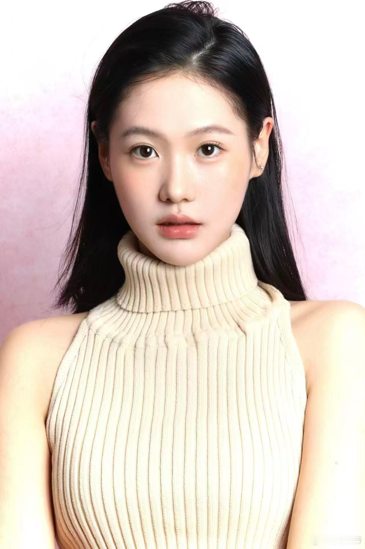 内娱校园剧女主有新脸了感觉孙千就是那种老天爷赏饭吃的演员，长了一张特别阳光、一