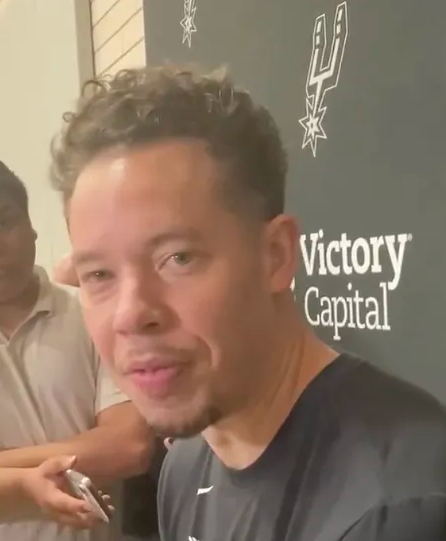 NBA季后赛马刺主场对阵雷霆的比赛已经结束。马刺队主教练米奇-约翰逊谈到第三场比