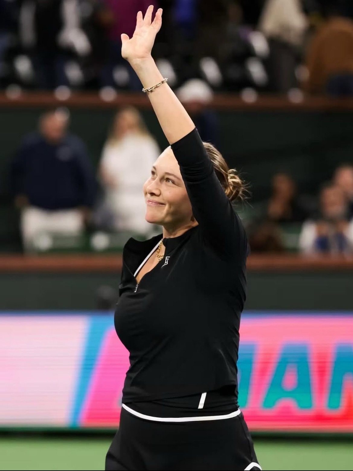 体育大赏阿尔卡拉斯退出马德里赛🔴世界排名第6的阿曼达·阿尼西莫娃🇺🇸因手