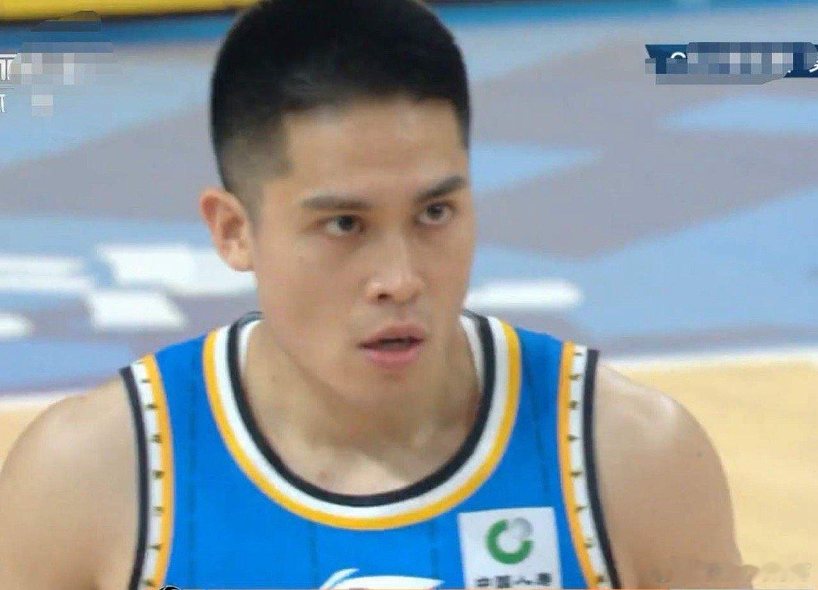 北京首钢87-89青岛崂山，主场输球这6人该负责！1、赵睿毫无疑问，健康的赵睿绝