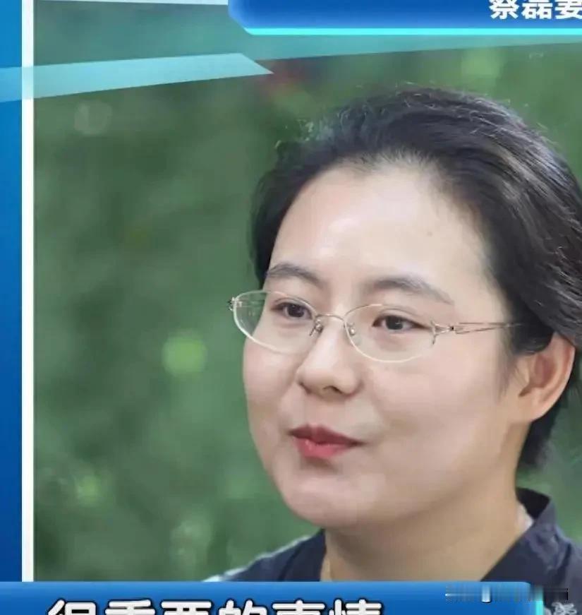 京东前副总裁蔡磊，渐冻症已进入中晚期。他的夫人段睿真的不容易，一边处理，家里的各