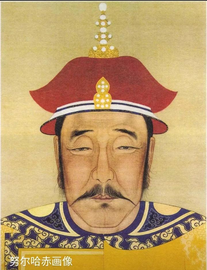 图一，是满清开国皇帝努尔哈赤，图二，是满清首位摄政王多尔衮，图三，是末代皇帝