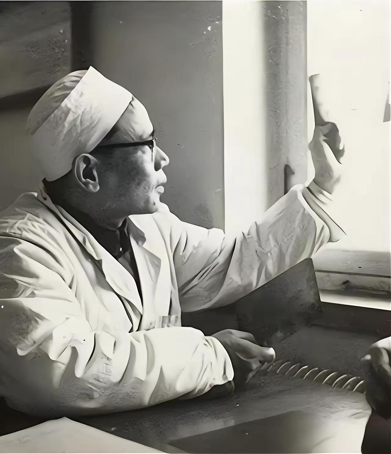 1950年，广西土匪陈善文被判死刑，为了活命，他交出了2张独门药方，谁知，2张药