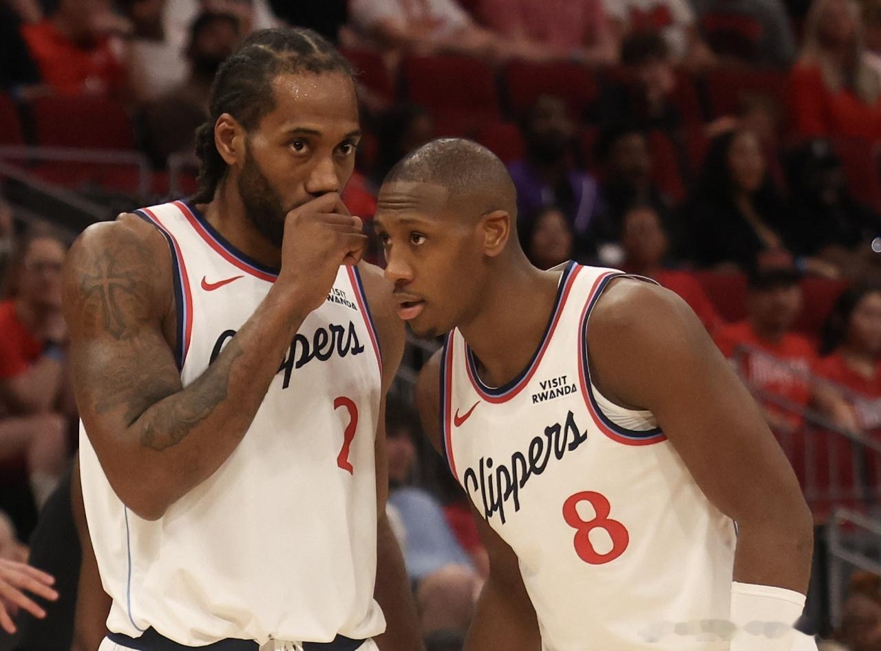 2月21日NBA常规赛，快船122-125不敌湖人。本场比赛，伦纳德中途退赛。