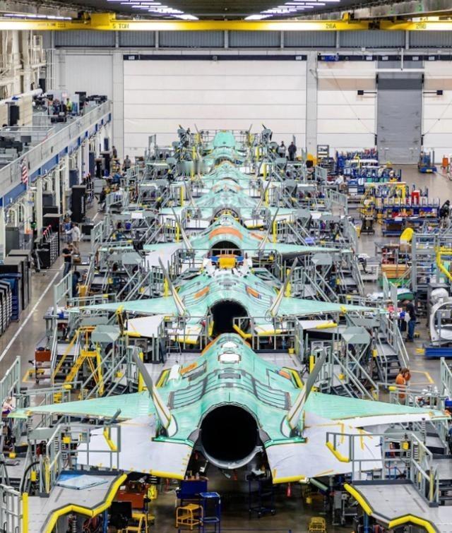 别再迷信西方神话了！全世界目前，只有中国能独立设计和制造现代高级战斗机。注意，这