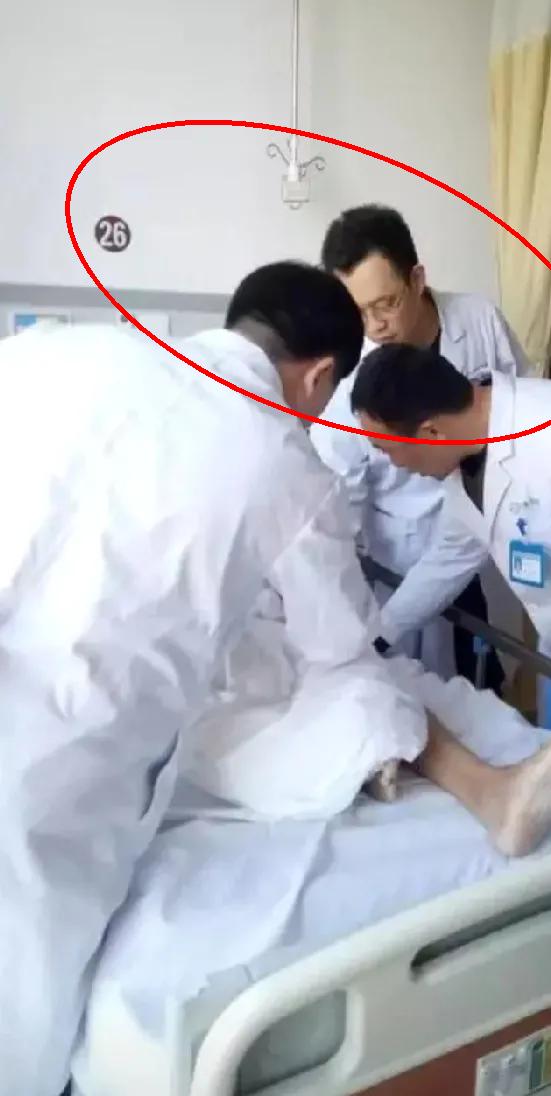 56岁领导凌晨心梗去世！这个致命习惯很多人都有。有网友直言：天天熬夜加班，抽