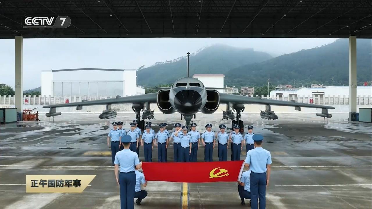 现在轰六出门流行带着这个配置，四枚鹰击十二空射反舰导弹，四＋六的好东西。基本上可
