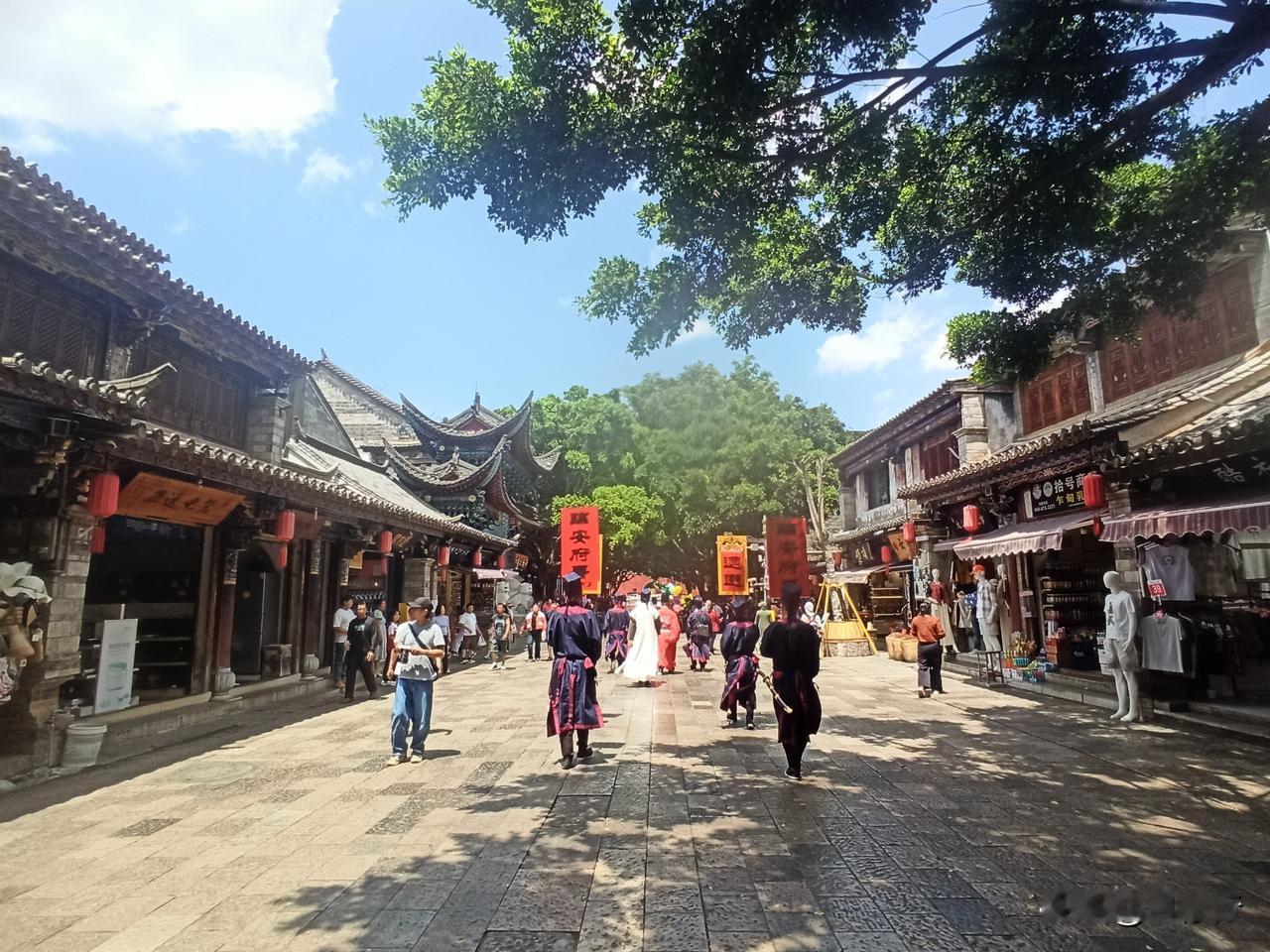 发一张图片，让我猜出你在哪里拍的在哪拍的，你能猜出来吗？