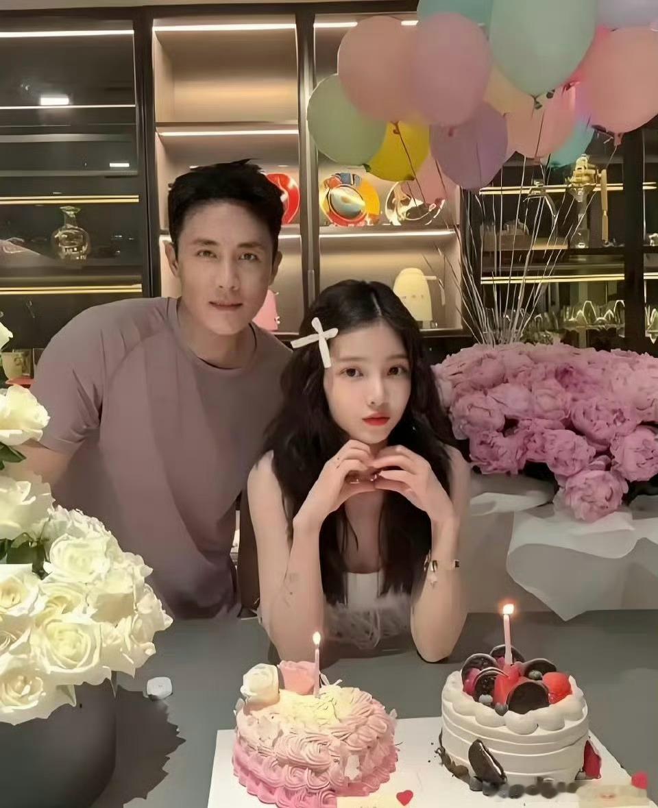 这是杜淳的老婆还是女儿啊