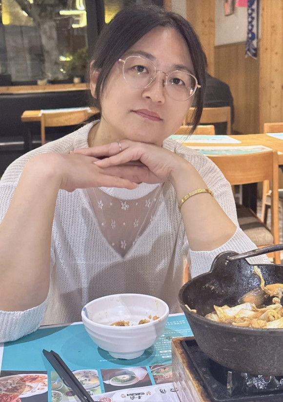 50岁老吗？今年刚好50周岁，上个月退休了，准备一个人去旅行……家人们不放心，