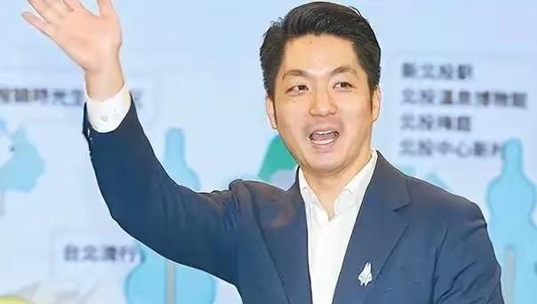 东大厅的会面，岛内国民党公众人物蒋万安、赵少康等给了正面评价4月10日的会面