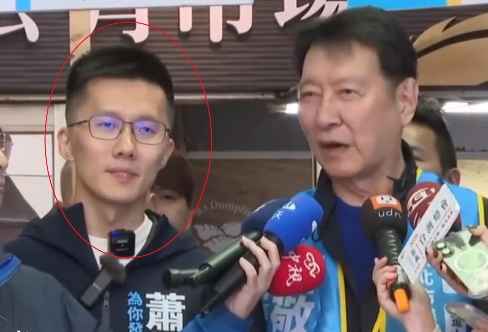 蓝营国民党的人里面有好几人是绿营电视媒体政论节目的常驻嘉宾，像萧敬严、钟小平、游