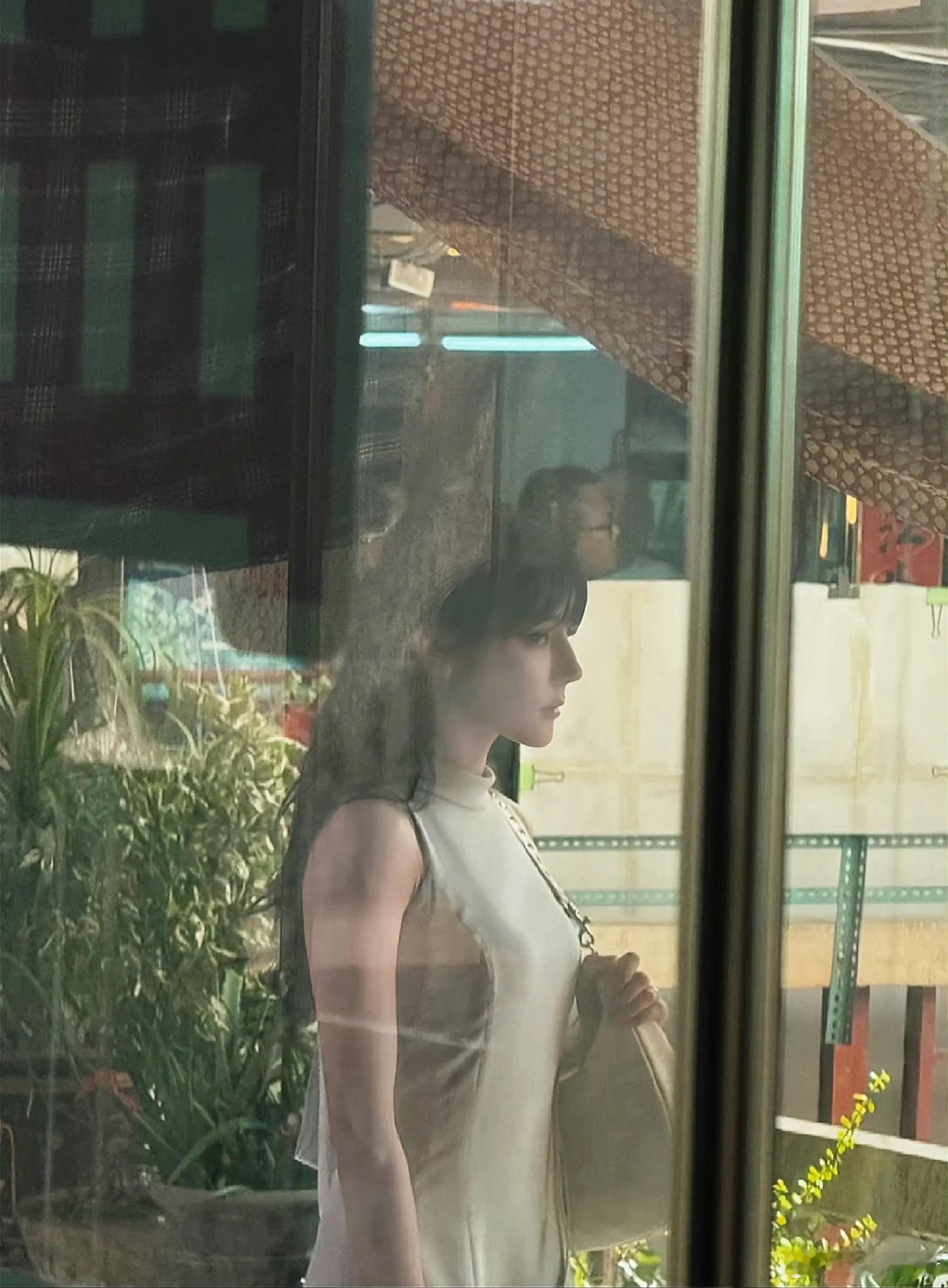 AI建模脸的天花板迪丽热巴，五官比例超绝，自带精致滤镜。