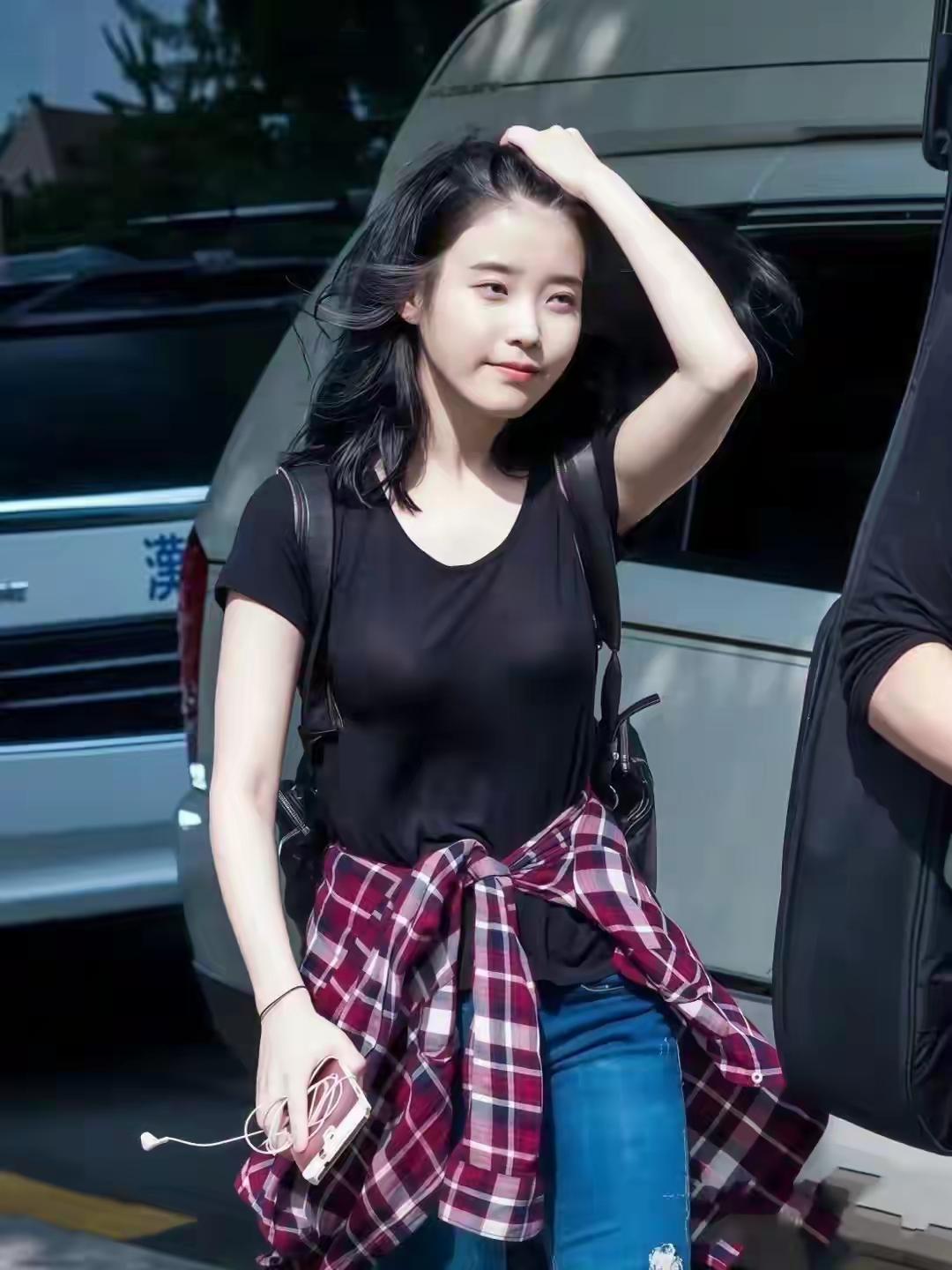 IU李知恩，邻家小妹的感觉真好，非常美IU