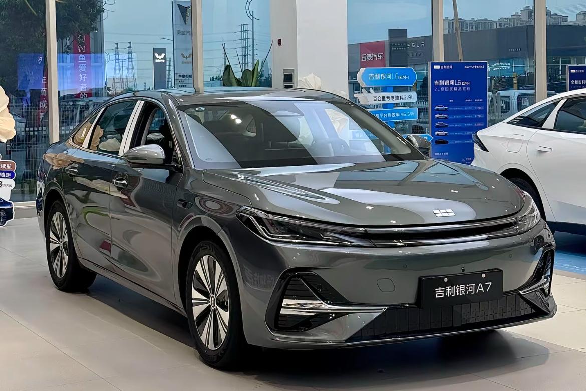 价格惊喜，纯电续航拉垮