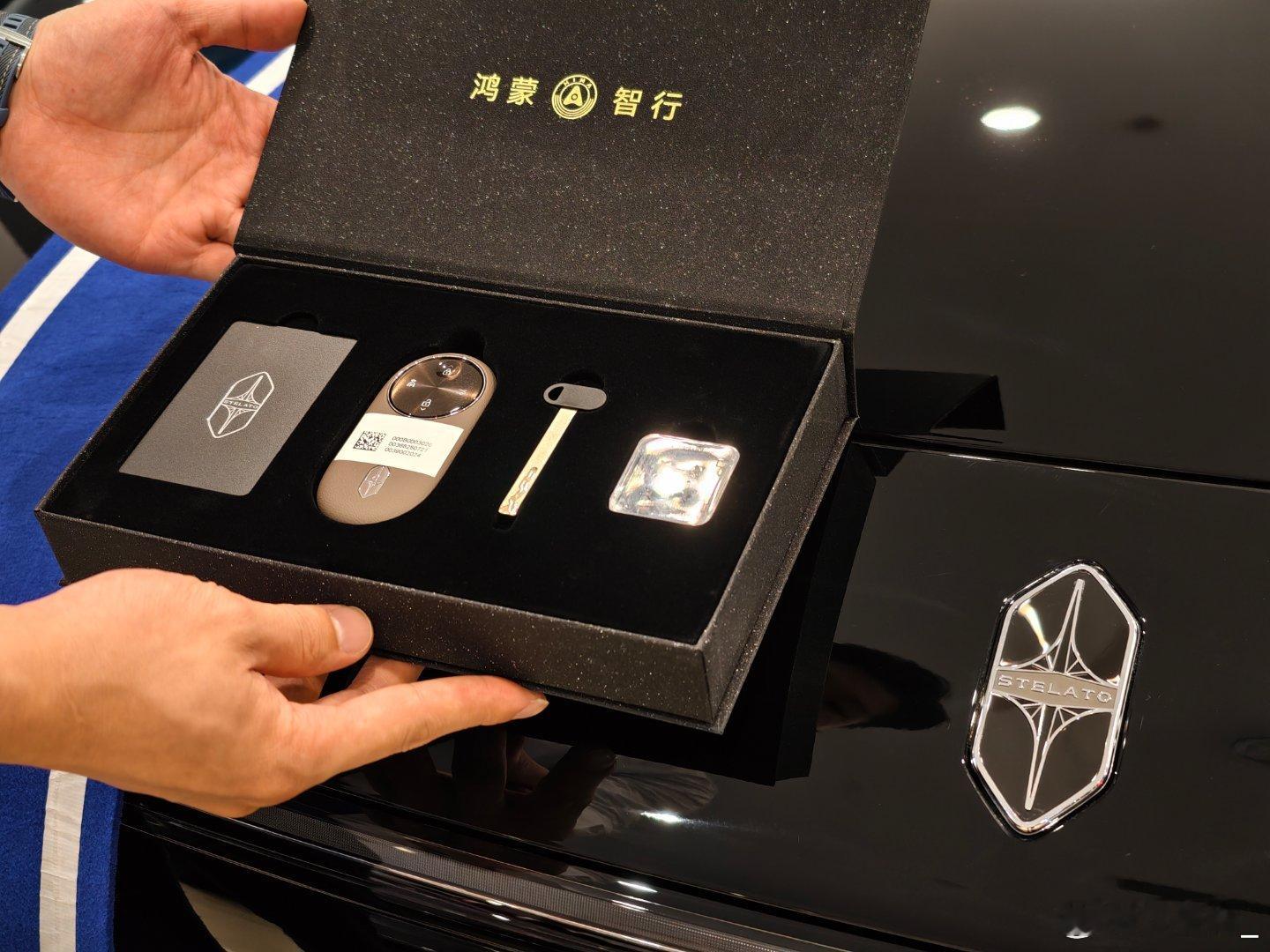 提车了提车了正式加入鸿蒙智行大家庭[doge]也是我的第二台瓦罐，享界S9T黑武