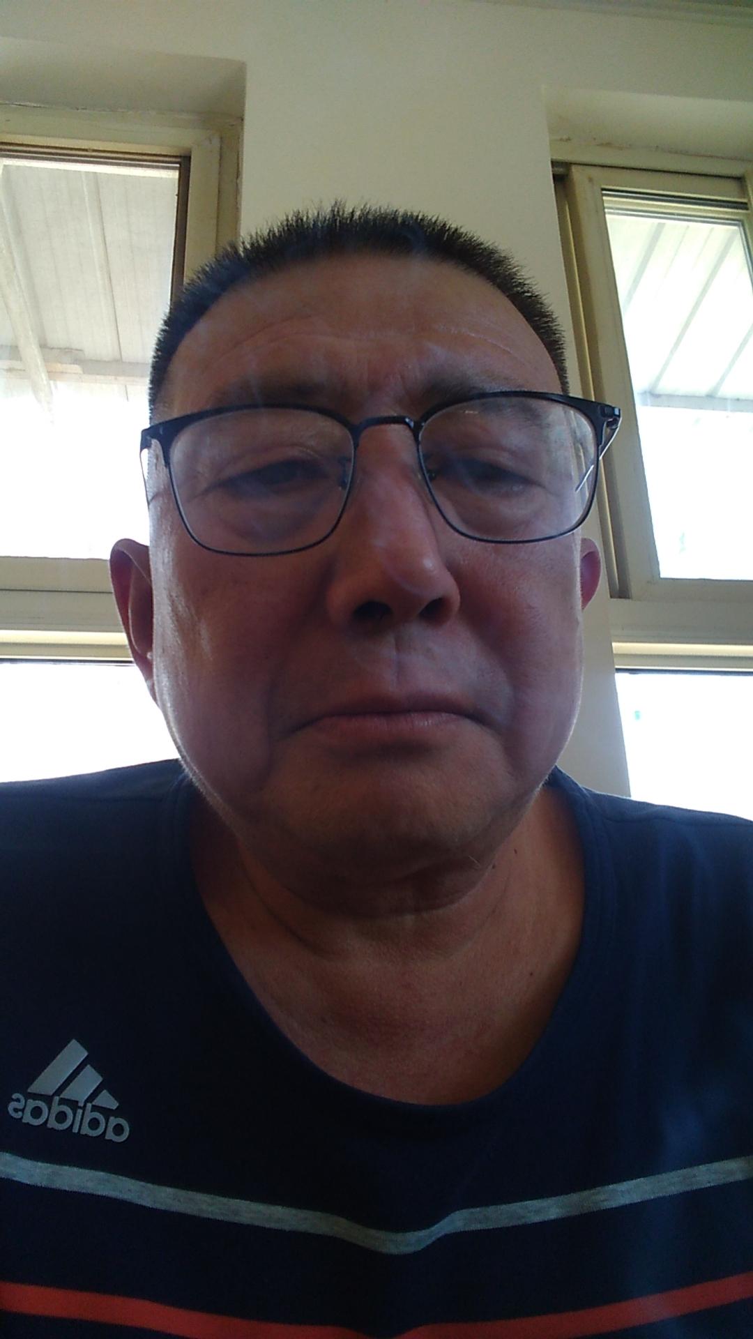 光荫似箭，一晃六十出头了，退休将近一年了！不会打牌，不会游戏，不爰看抖音，就是每