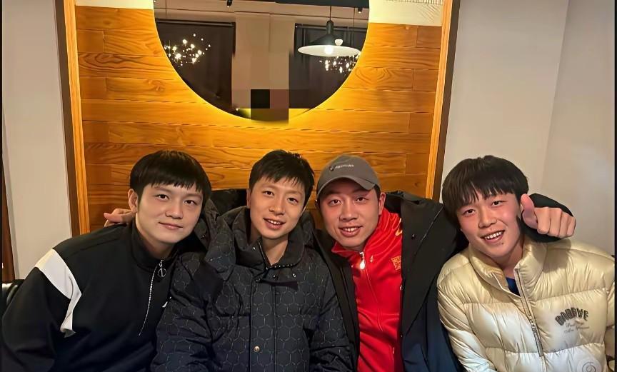 我能说樊振东退赛最初的原因是因为马龙2019年8月去美国手术后可以说有近大半年的