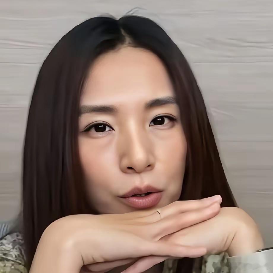 代入田馥甄的视角就会发现，大家觉得她这次宣传新专辑很别扭，并不是歌不好听，而是她