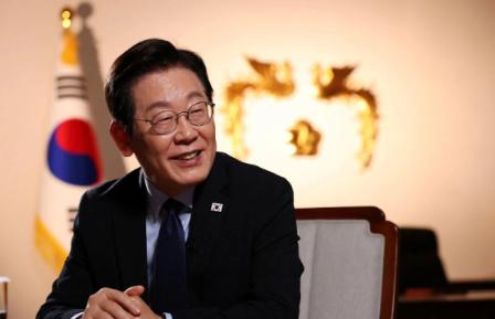 果然，李在明还是很睿智，比尹锡悦要聪明100倍！ 2月4日，美国宣布与盟友国