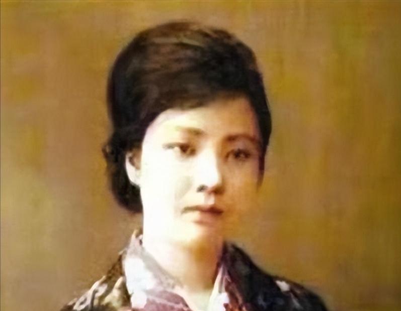 1928年，日本富家女不顾家人反对，远嫁数学家苏步青。哪料，日军侵华期间，富家女