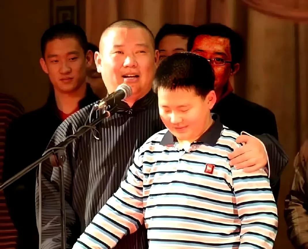 郭德纲和郭麒麟到底有多少父子感情终于被摆上台面了！郭德纲希望郭麒麟早点结婚，只