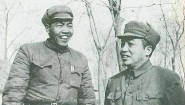 1949年，解放军遭马家军包围，眼看就要全军覆没！彭老总情急之下，大喊，炮轰穿蓝