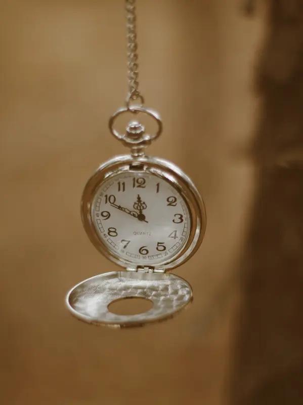 有人说过：“人生有三件事，接受、改变、放下。接受不了就改变，改变不了就放下。”