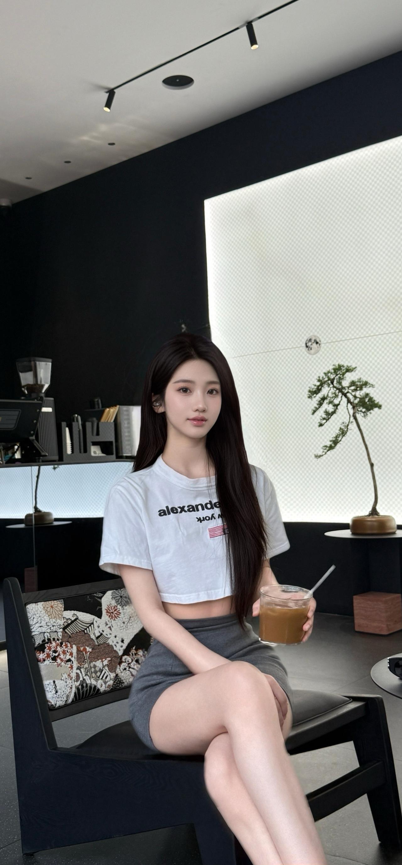 由于甜妹儿齁甜，所以，咖啡就不加糖了[比心]😘