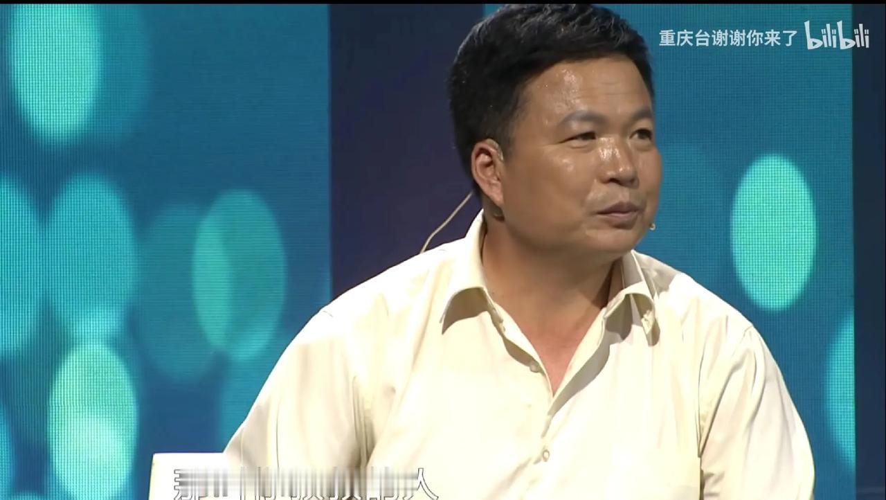 山东，一漂亮女员工搬货时汗水湿透上衣，被男老板“盯上”，之后，男老板经常给女孩转