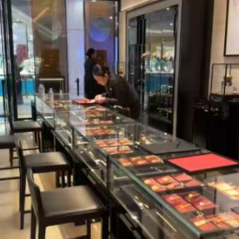大家发现了吗？最近社会上出现了3个耐人寻味的现象，风向真的变了。2023年3