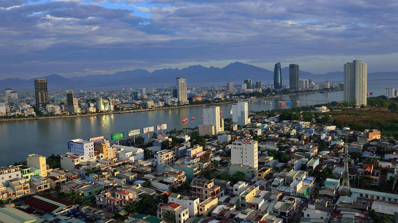 越南革新开放四十年经济增长106倍！越南的经济在近年有较好的表现。尤其是在承