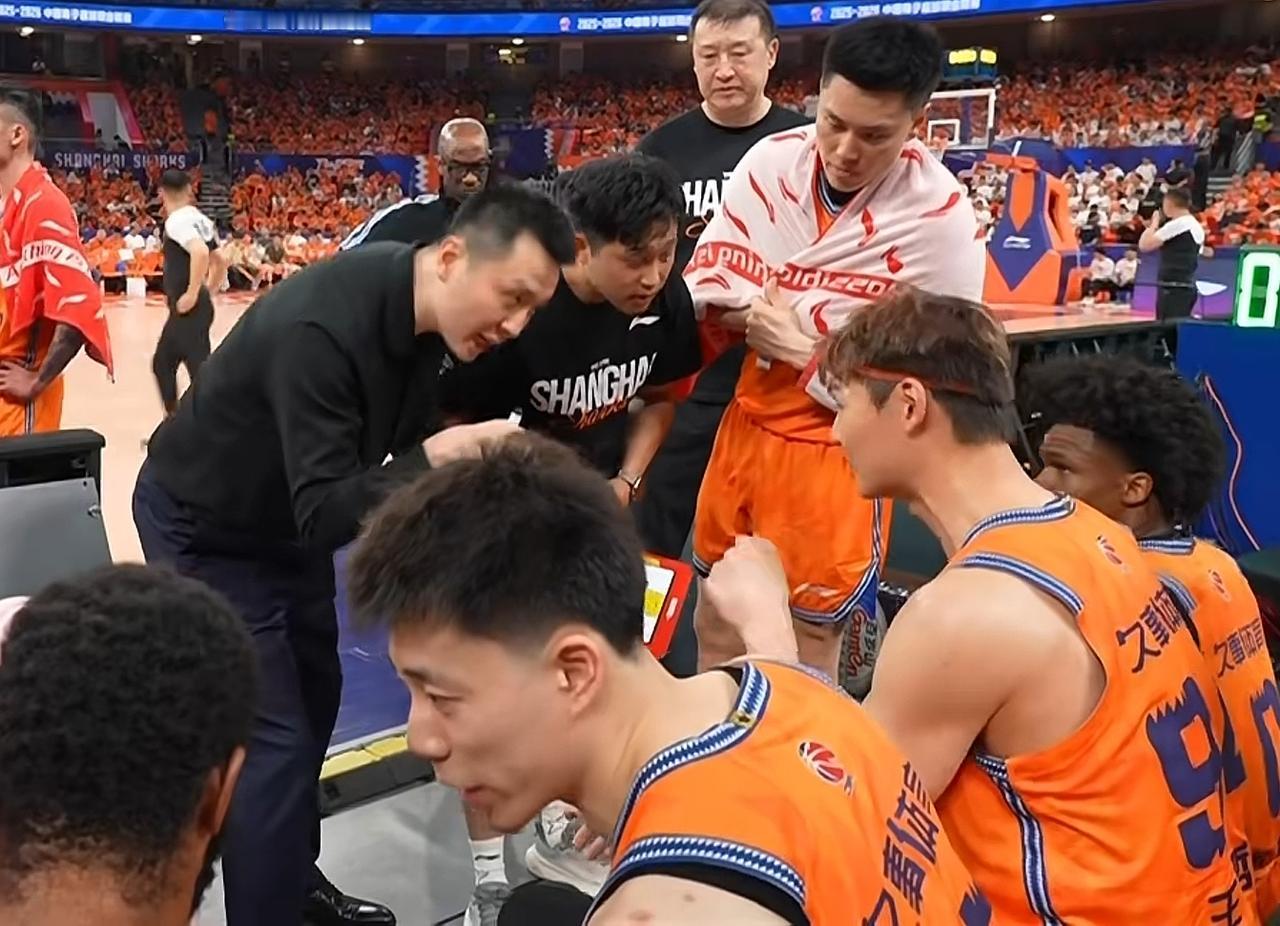 为什么说上海队下赛季卫冕难于上青天？主要有4点原因：（1）下赛季外援四节六人次