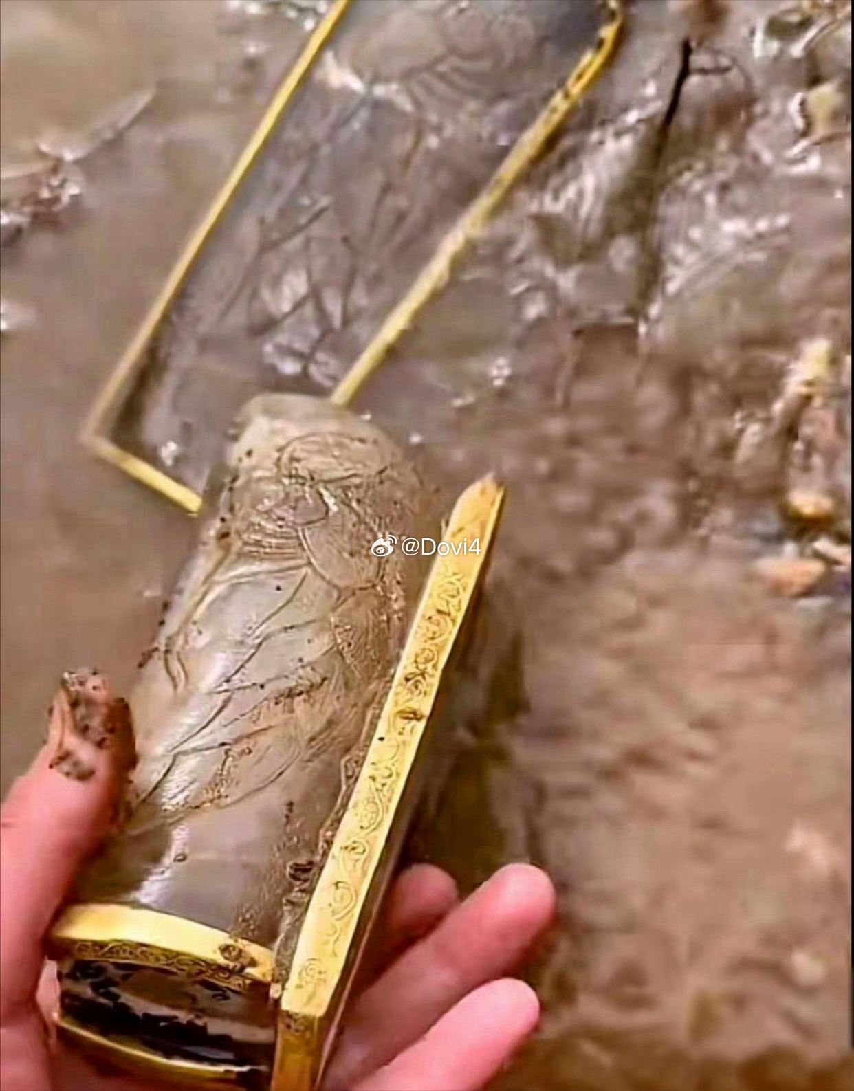 在河边捡到的，这是干什么用的，是不是个宝贝啊